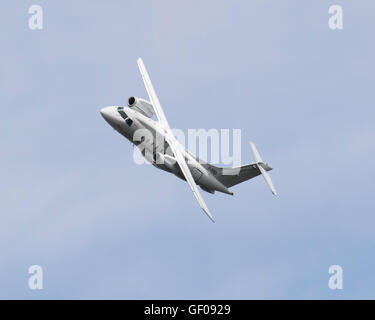 La Dornier 328-300 o Dornier 328JET battenti al 2016 Farnborough International Air Show Foto Stock