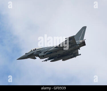 Eurofighter Typhoon jet fighter visualizzazione a Farnborough Airshow internazionale 2016 Foto Stock