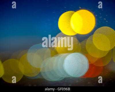 Luci calde bokeh adatti per essere usati come sfondo Foto Stock