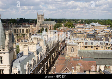 Gonville & Caius College, Università di Cambridge, come si vede dalla torre della Grande Chiesa di Santa Maria. Foto Stock