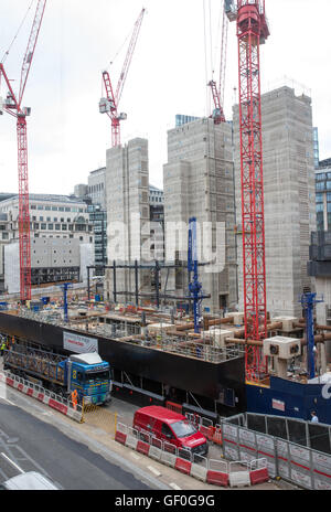 Ai lavori di costruzione del palazzo della flotta in Farringdon Street,Londra che diventerà la sede centrale europea di Goldman Sachs Foto Stock
