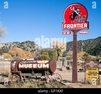 Classica Museo di gas in Embudo New Mexico Foto Stock