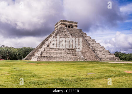 La Piramide Maya di Chichen Itza, Yucatan, Messico Foto Stock