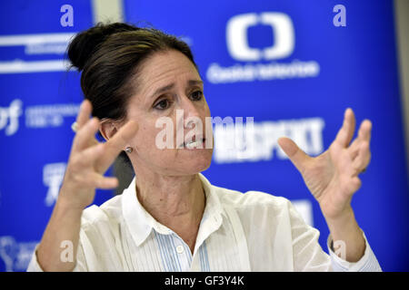 Uherske Hradiste, Repubblica Ceca. 28 Luglio, 2016. American direttore Julie Taymor dà conferenza stampa al quarantaduesimo Estate Film School (LFS) in Uherske Hradiste, Repubblica ceca, 28 luglio 2016. © Dalibor Gluck/CTK foto/Alamy Live News Foto Stock