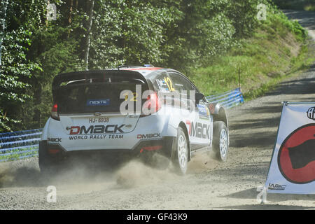 Jyväskylä, Finlandia. 29 Luglio, 2016. Ott Ta?nak di Estonia e Raigo formatrice di Estonia in azione durante la SS6 di Neste Rally Finlandia 2016 nella loro Ford Fiesta RS WRC del team DMACK World Rally Team sulla luglio 29, 2016 a Jyväskylä, Finlandia Foto Stock