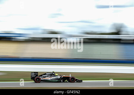 Hockenheim, Germania. 29 Luglio, 2016. Mexican F1 driver Sergio Perez von Sahara Force India F1 Team in azione durante la seconda formazione gratuita sul circuito di Hockenheim, in Germania, 29 luglio 2016. Il Gran Premio di Germania avviene su 31.07.2016.foto: WOLFRAM KASTL/DPA/Alamy Live News Foto Stock