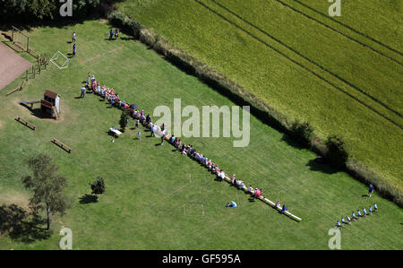 Vista aerea di un tipicamente inglese school la giornata dello sport Foto Stock