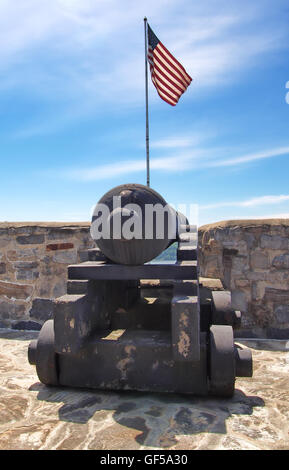 Ticonderoga, New York, Stati Uniti d'America. Luglio 24, 2016. All'interno di Fort Ticonderoga sulle rive del lago Champlain in estate Foto Stock