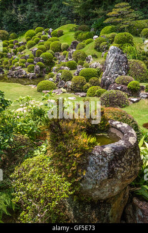 Ryotanji Garden è stato creato da Enshu Kobori, Shinji ike stagno giardino è nella forma del carattere cinese kokoro o cuore Foto Stock