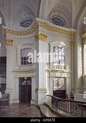 St Martin nei campi; Da James Gibbs 1720-26. 'Royal box' nel coro. Foto Stock