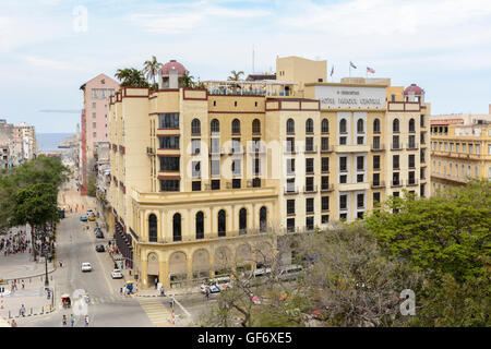 Vista di Hotel Parque Central, l'Avana Vecchia (La Habana Vieja), Cuba Foto Stock