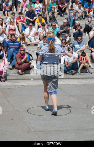 Musicista di strada Festival Trafalgar Square Londra Inghilterra Regno Unito Europa Foto Stock