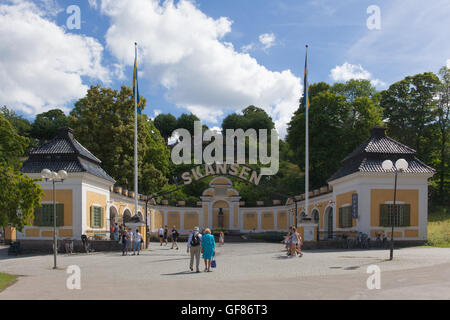 Stoccolma, Svezia - Lug 27, 2016 : Vista del Hazelius entrata di Skansen, il primo open-air museum e zoo in Svezia. Foto Stock