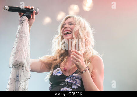 Joss Stone live al Blues'n Jazz Festival, Rapperswil Jona, Svizzera Foto Stock