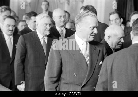 Anastas Mikoyan, Nikolai Bulganin, Josip Tito, e Nikita Khrushchev Foto Stock