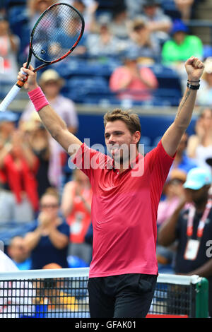 Toronto, Canada. 29 Luglio, 2016. Stan Wawrinka della Svizzera celebra la vittoria dopo la quarterfinal match di uomini singoli contro Kevin Anderson del Sud Africa a 2016 Rogers Cup di Toronto, Canada, 29 luglio 2016. Stan Wawrinka ha vinto 2-0. Credito: Zou Zheng/Xinhua/Alamy Live News Foto Stock