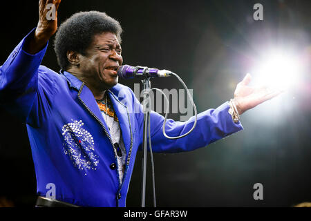 Charles Bradley suona al festival Womad in Charlton Park, Regno Unito. 29 Luglio, 2016. Credito: Adam Gasson/Alamy Live News Foto Stock