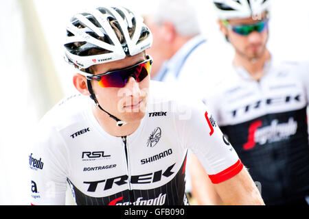 San Sebastian, Spagna. Il 30 luglio, 2016. Bauke Mollema (Trek-Segafredo) durante la trentaseiesima edizione del San Sebastian Classic (Clasica de San Sebastian), una gara di un giorno di 2016 UCI World Tour, al Sindaco piazza sulla luglio 30, 2016 a San Sebastian, Spagna. Credito: David Gato/Alamy Live News Foto Stock