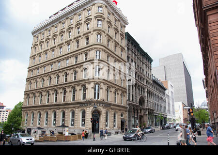 In un edificio neoclassico, Hotel Place D'Armes è a un minuto a piedi dalla Basilica di Notre Dame de Montrea Foto Stock