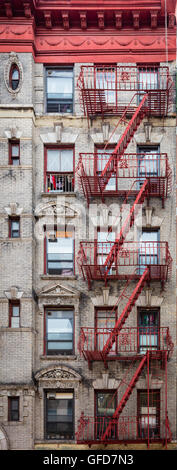 Little Italy è un quartiere di Lower Manhattan, New York City, una volta noto per la sua vasta popolazione di italiano gli americani. Foto Stock