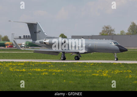 Stoccarda/Germania Marzo 12, 2015: USA Air Force Gulfstream 3 all'Aeroporto di Stoccarda. Foto Stock