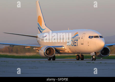 Stoccarda/Germania Luglio 27, 2016: Aviolet 737 all'Aeroporto di Stoccarda. Foto Stock