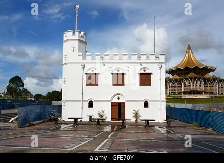 Torre quadrata a Waterfront di Kuching. Sarawak. Malaysia. Borneo Foto Stock