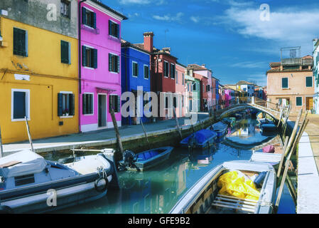 Gli incantevoli angoli della laguna di Venezia e Burano nel sole del pomeriggio. Foto Stock