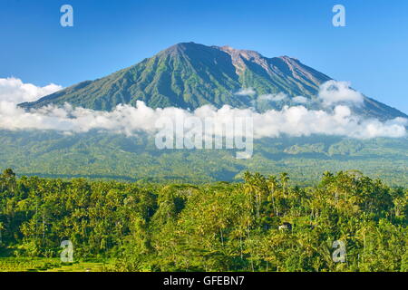 Gunung Agung Vulcano paesaggio, Bali, Indonesia Foto Stock