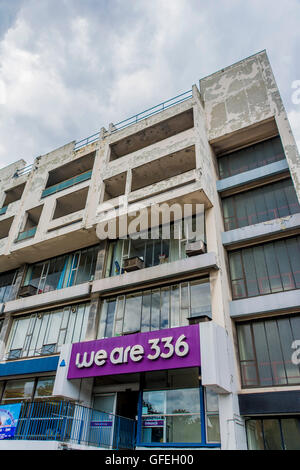 Ci sono 336, 336 Brixton Road, Londra - una carità fornendo uno spazio ufficio per le organizzazioni di disabili - disabilità mozzo a Lambeth Foto Stock