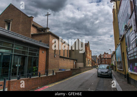 Clapham Chiesa Metodista sorge su Clapham High St con Studio Voltaire è un non-profit gallery e artista studios Foto Stock