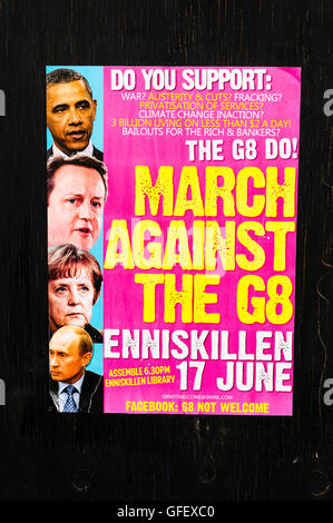 Poster per chiamate a marzo per protestare contro il G8 a Enniskillen County Fermanagh, il 17 giugno 2013 Foto Stock