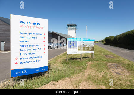 Unione europea investendo nel Land's End aeroporto progetto di miglioramento, Cornwall, Regno Unito. Foto Stock