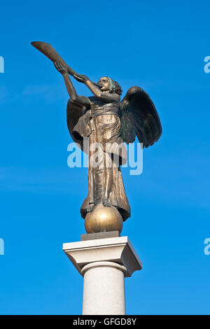 Simbolo Uzupis sta soffiando una pipe angel Foto Stock