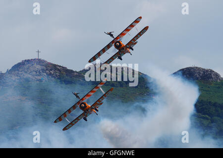 Breitling Wingwalkers a Bray Display aria, Co Wicklow Irlanda Foto Stock