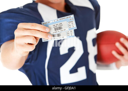 Isolato su bianco serie di un Caucasian giocatore di football americano. Foto Stock