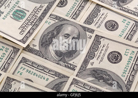 Close up di più di un centinaio di dollari banconote Foto Stock