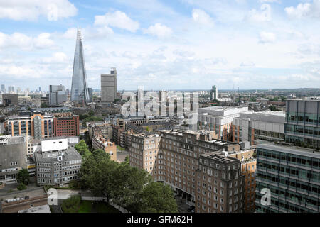 Alta vista sopra la città verso la Shard Southwark da la nuova Tate Modern Interruttore estensione Casa South London UK KATHY DEWITT Foto Stock