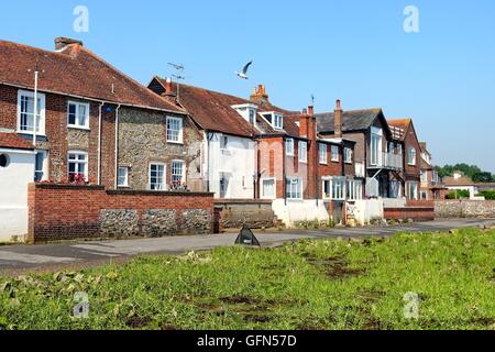 Case sul fronte mare di Bosham West Sussex Regno Unito Foto Stock