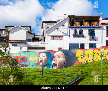 Arte Urbana nei sobborghi di Quito, capitale dell'Ecuador, Sud America Foto Stock