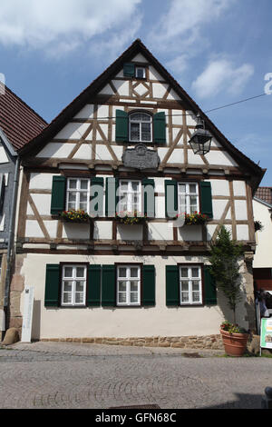 Tradizionale casa in legno e muratura dove Friedrich Schiller nasce nel 1759 a Marbach am Neckar, Baden-Württemberg, Germania. Foto Stock