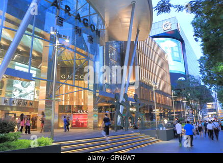 Orchard Road Singapore di notte a Singapore. Foto Stock