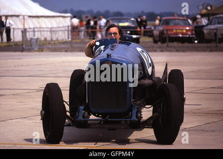 AJAXNETPHOTO. 1976. YEOVILTON, Inghilterra. - Corse francesi macchina - un 1923 V12 DELAGE RACE CAR. DELAGE fu fondata in LEVALLOIS-PERRET, Parigi, nel 1905; famoso per le sue automobili di lusso e le auto da corsa. Foto:JONATHAN EASTLAND/AJAX REF:602495 Foto Stock