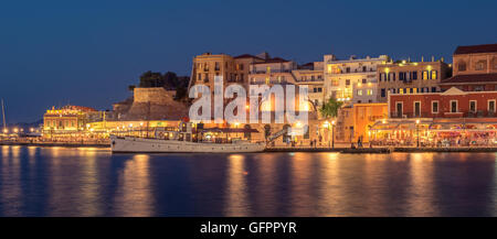 Chania, Creta, Grecia: porto veneziano nel bel tramonto Foto Stock