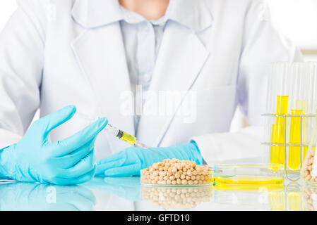 La modificazione genetica di cibo sono ovunque in tutto il mondo ora Foto Stock