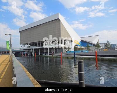 London Aquatics Centre, Queen Elizabeth Olympic Park, Stratford, Londra Foto Stock