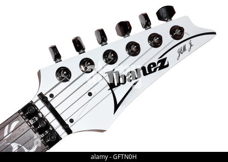 Un bianco Ibanez Jem Jnr elettrico chitarra superstrat scorta testa isolata su uno sfondo bianco Foto Stock