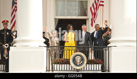 Washington DC, 2 agosto 2016, STATI UNITI D'AMERICA:Presidente Barack Obama e la First Lady Michelle Obama benvenuti il primo ministro Lee Hsien Loong di Singapore, alla Casa Bianca per una visita ufficiale. Patsy Lynch/Alamy Live News Foto Stock