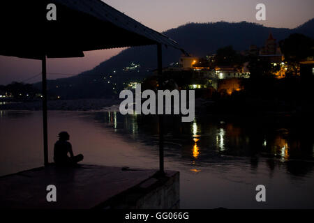 Rishikesh, Uttarakhand, India. Il 17 maggio 2013. File immagine - rive del Fiume Gange a Rishikesh, Uttarakhand, India. © Jordi Boixareu/ZUMA filo/Alamy Live News Foto Stock