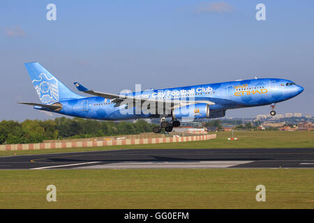 Brüssel/Belgia Oktober 25, 2015: A330 da Ethiad con 'Manchester City Football Club' a BrÃ¼ssel Airpor Foto Stock